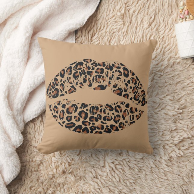 Leopardprintade läppar Kastkudde | Chic Glamour Dj Kudde (Filt)