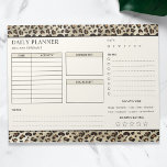Leopardtryck Odaterad Daglig Planerare Att Göra Anteckningsblock<br><div class="desc">Denna dagliga planerare designad av Destei har ett leopardtryckmönster upptill och nedtill med en ljusbeige bakgrund i mitten för en ren och balanserad layout. Rubriken innehåller en titel "Daglig planerare" med utrymme för ett personligt namn eller undertitel under, tillsammans med en sektion för att lägga till datum och veckodagsinitialer för...</div>