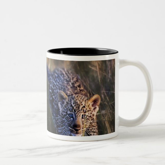 Leopardunge Panthera Pardus Två-Tonad Mugg (Höger)