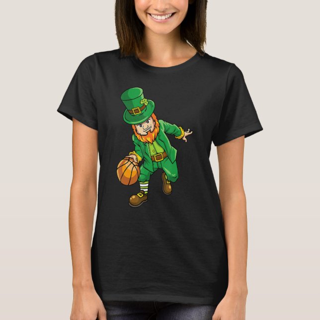 Leprechaun Basketball St Patricks Day Lucky for Me T Shirt (Framsida)
