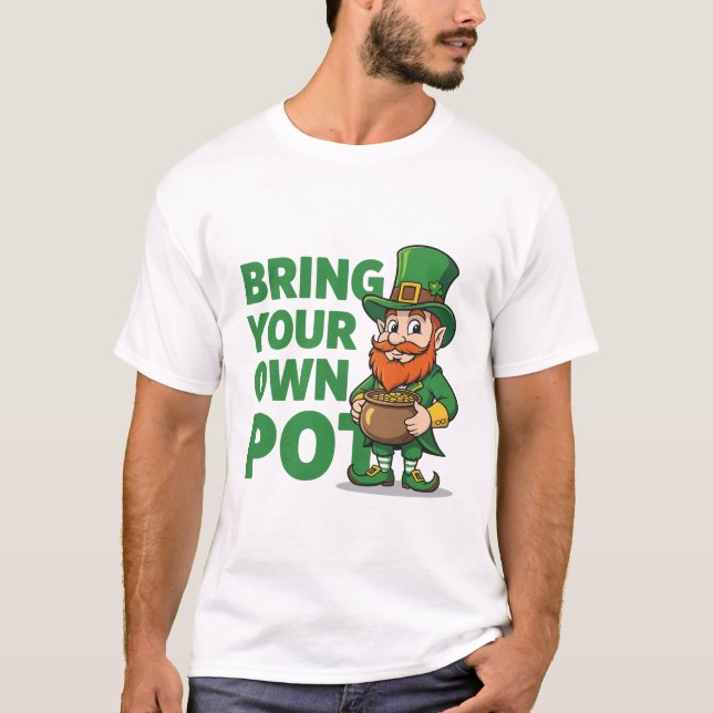 Leprechaun Coffers Bring Your Own Pot  T Shirt (Framsida)