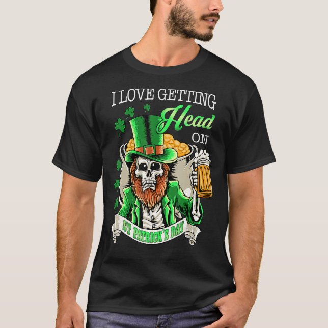 Leprechaun i Kärlek, som kom fram på Beer St Patri T Shirt (Framsida)