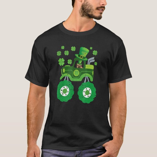 Leprechaun Monster Truck Pugs St Patricks Day Dog  T Shirt (Framsida)