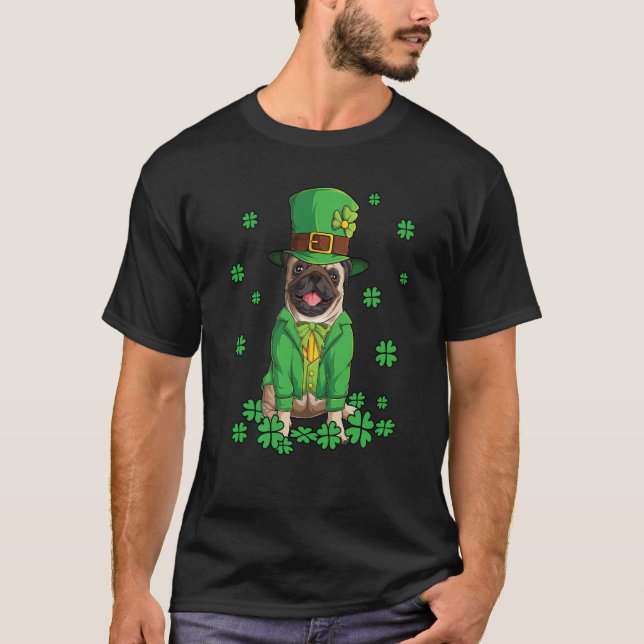 Leprechaun Pug St Patrick's Day Shamrock Dog T Shirt (Framsida)