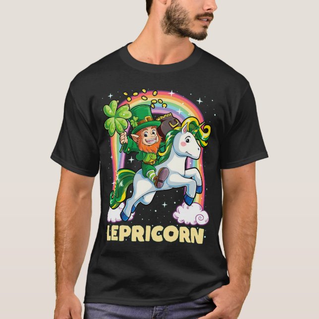 Leprechaun Ridande Enhörning T Shirt (Framsida)