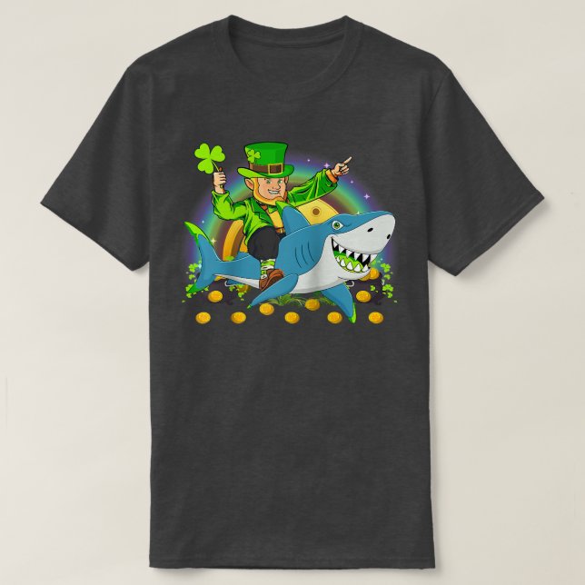 Leprechaun Riding Shark St T Shirt (Design framsida)