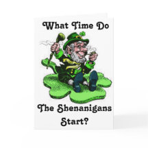 Leprechaun Sitta på en Shamrock