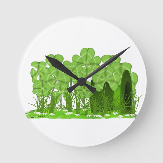 Leprechauns topp hatt som ligger i fältet av Shamr Rund Klocka (Framsida)