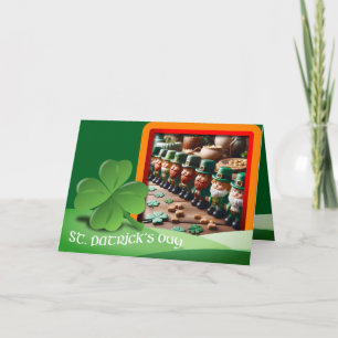 Leprechaunsar St patrick's day text + lägg till bi Kort