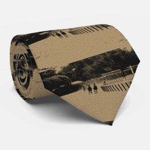 Lerig hästkapplöpning spårar Grunge Slips