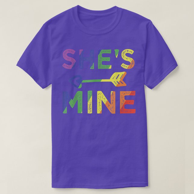 Lesbian Couple She's Mine I'm Hers Matching LGBT P T Shirt (Design framsida)