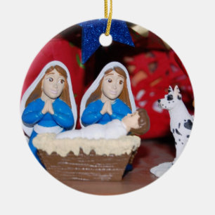 Lesbisk Nativity: Kärlek gör en helig familj Julgransprydnad Keramik
