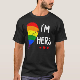 Lesbisk par Heart Jag är Hers Matching Gay LGBT Pr T Shirt