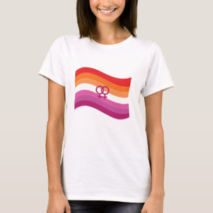 Lesbisk solnedgång kärlek stolthet vågig flagga t shirt