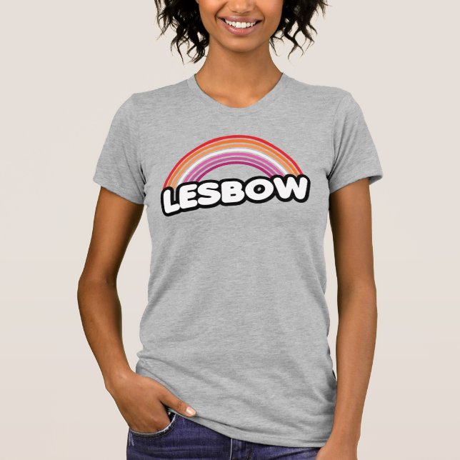 LESBOW (Lesbisk Rainbow) T Shirt (Framsida)