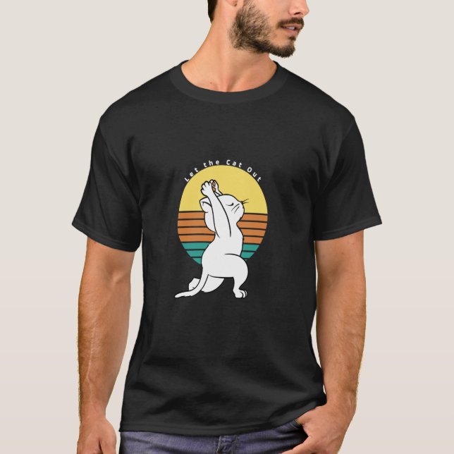 Let The Cat Out Retro Yoga Cat Present T Shirt (Framsida)