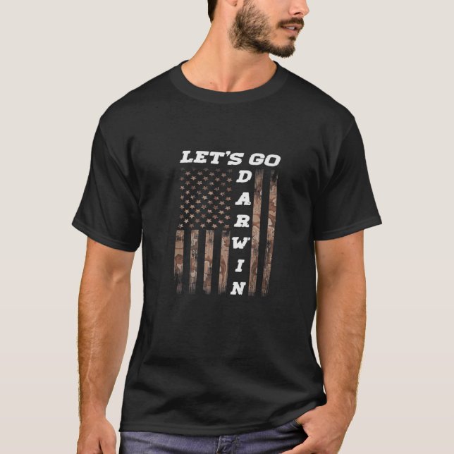 Let's Go Darwin American Flagga Camo T Shirt (Framsida)