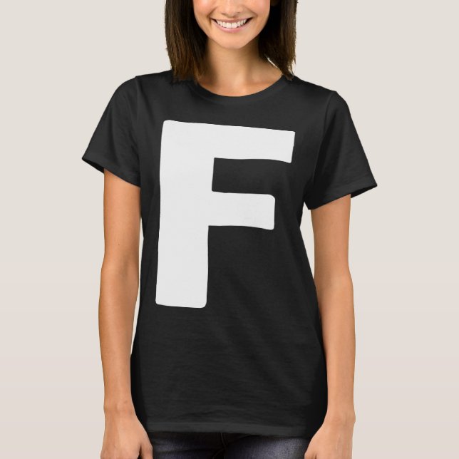 Letter F big and bold white T Shirt (Framsida)