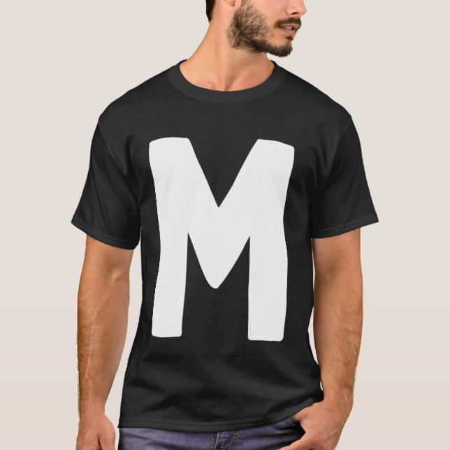 Letter M big and bold white T Shirt (Framsida)