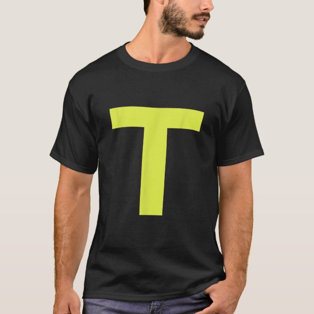 Letter T in Yellow on Green Costume Halloween Part T Shirt (Framsida)