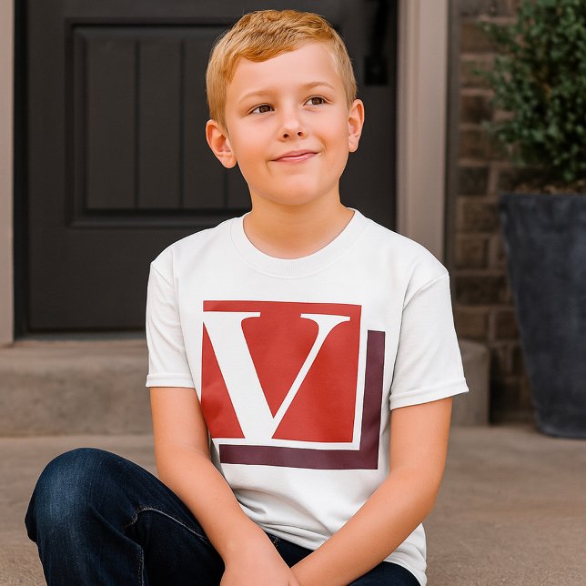 Letter V T Shirt (Skapare uppladdad)