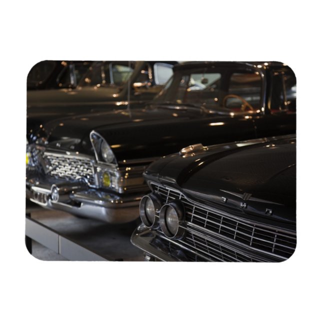 Lettland, Riga, Riga Motor Museum, bilar i Magnet (Horisontell)