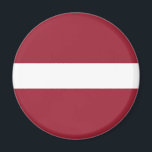 Lettlands flagga magnet<br><div class="desc">Lettlands patriotiska flagga.</div>