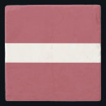 Lettlands flagga stenunderlägg<br><div class="desc">Lettlands patriotiska flagga.</div>