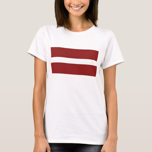 Lettlands flagga x karttröja t-shirt (Framsida)