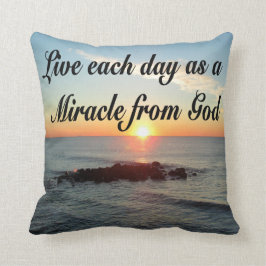 LEVA VARJE DAG SOM EN MIRACLE FRÅN GOD KUDDE
