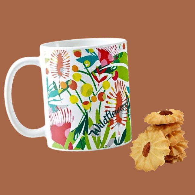 Levande konstkaffemugg med vilda blommor kaffemugg (Skapare uppladdad)