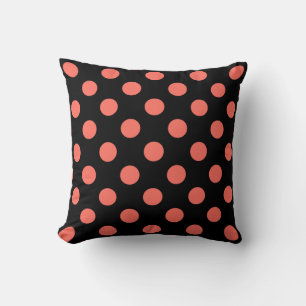 Levande korall polka dots på svart kudde