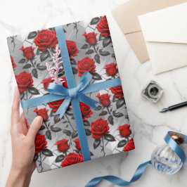 Levande röda rosor på en metallisk silverbakgrund presentpapper