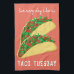 Levande varje dag som det är TACO TUESDAY Red Kökshandduk<br><div class="desc">Dansa ditt kök med den här roligten taco towel. Gör en underbar hemmabio eller jubileumsgåva! Du kan anpassa den och även lägga till text. Kolla min affär efter mycket mer färg och mönster plus matchande köket saker!</div>