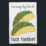 Levande varje dag som TACO TUESDAY White Kökshandduk<br><div class="desc">Dansa ditt kök med den här roligten taco towel. Gör en underbar hemmabio eller jubileumsgåva! Du kan anpassa den och även lägga till text. Kolla min affär efter mycket mer färg och mönster plus matchande köket saker!</div>