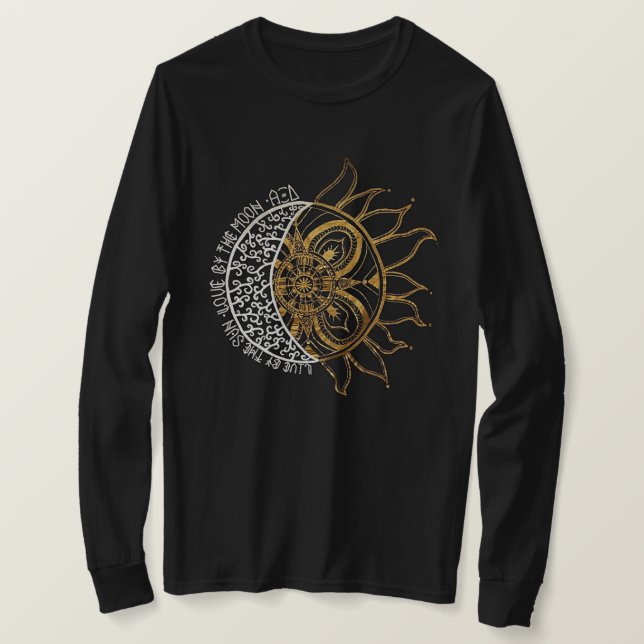 Levande vid Sol Kärlek av Måne Cute Boho Hippie T Shirt (Design framsida)