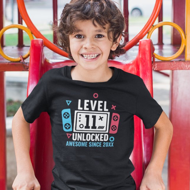 LEVEL 11 UNLOCKED Gamer Birthday – Custom Year T Shirt (Skapare uppladdad)