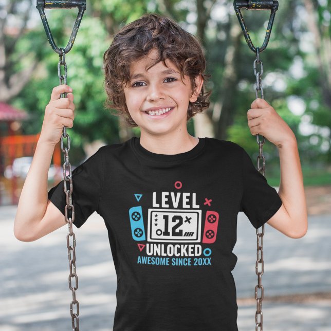 LEVEL 12 UNLOCKED Gamer Birthday – Custom Year T Shirt (Skapare uppladdad)
