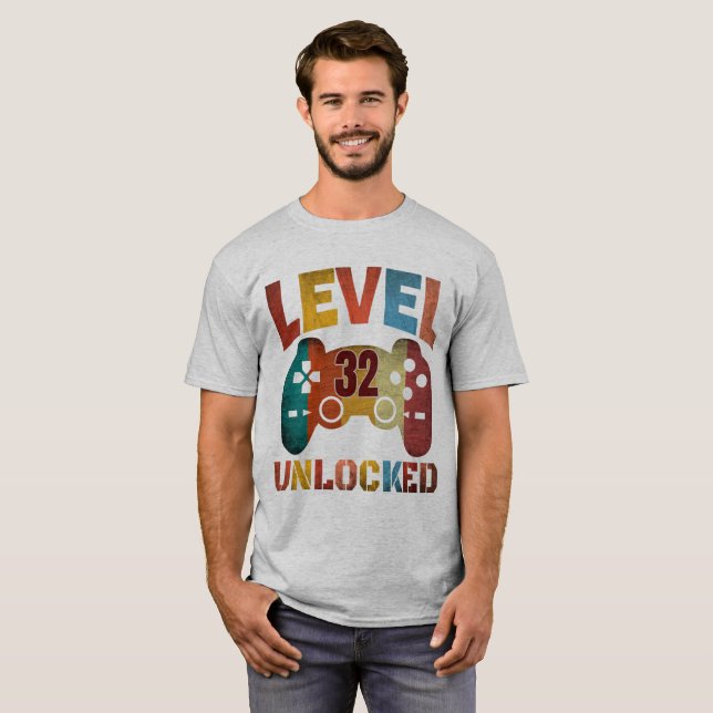 LEVEL 32 UPPLÅST T-Shirt (Hel framsida)