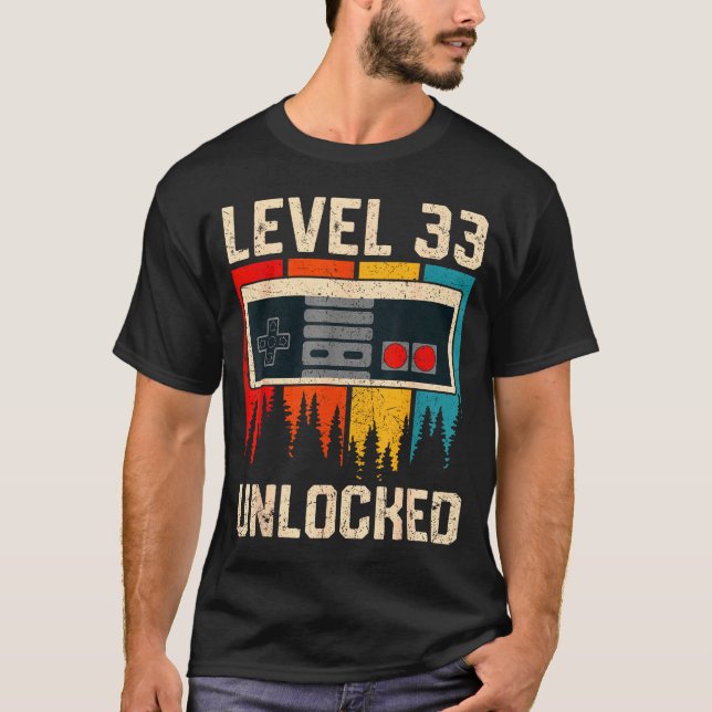 Level 33 Unlocked Video Game Controller Birthday M T Shirt (Framsida)
