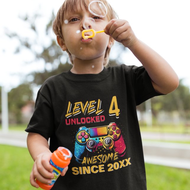 Level 4 Unlocked - Funny Birthday 4 Kids T Shirt (Skapare uppladdad)