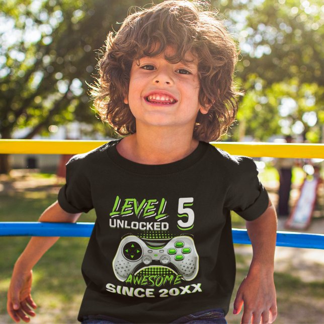 Level 5 Unlocked - Fun Birthday Gamer Kid T Shirt (Skapare uppladdad)