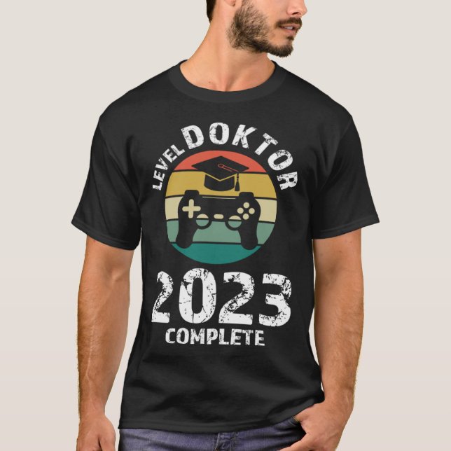 Level Doktor 2023 complete Doctor 2023 T Shirt (Framsida)