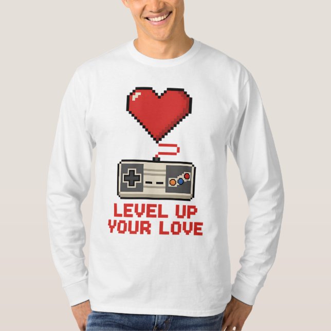 Level Up Your Love, Retro Pixel Gaming Design T Shirt (Framsida)