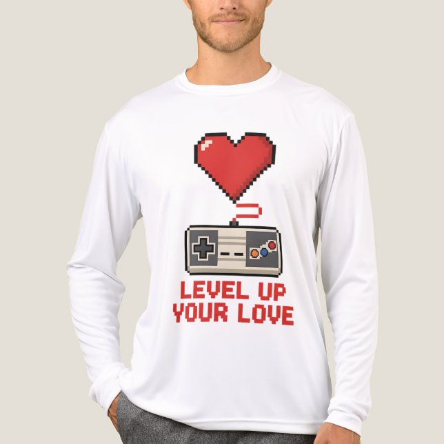 Level Up Your Love, Retro Pixel Gaming Design T Shirt (Framsida)