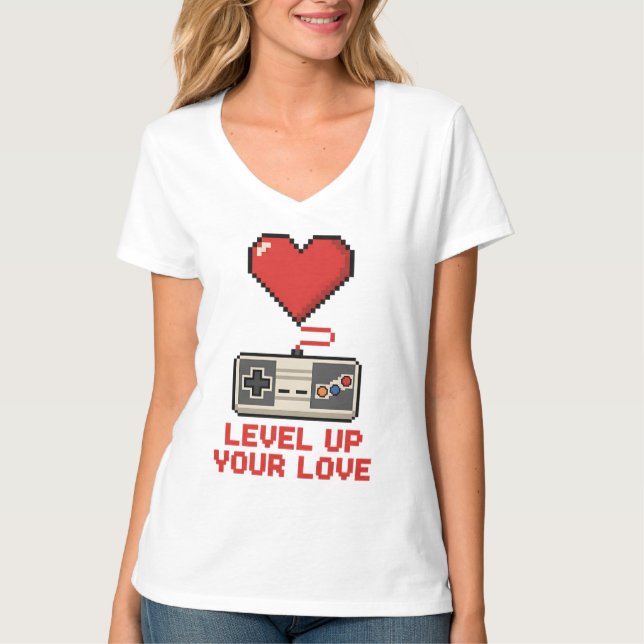Level Up Your Love, Retro Pixel Gaming Design T Shirt (Framsida)