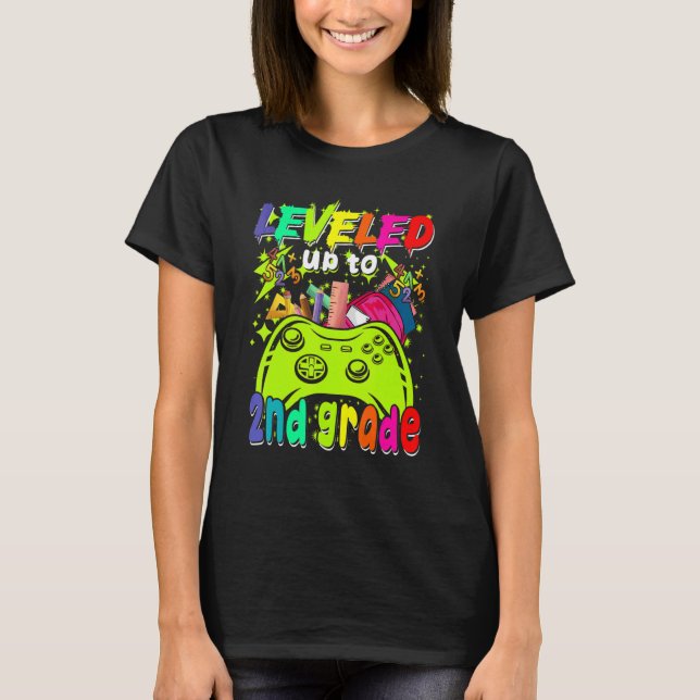 Leveled Up To 2nd Grade Gamer Back To School First T Shirt (Framsida)