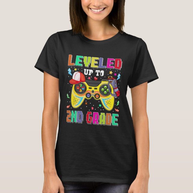 Leveled Up To 2nd Grade Gamer First Day Boys Ck To T Shirt (Framsida)
