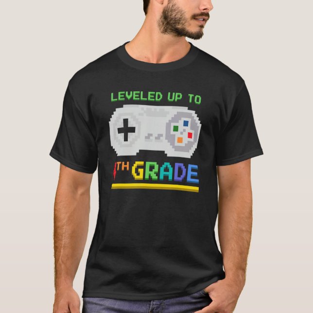 Leveled Up To 4th Grade Video Game Controller Game T Shirt (Framsida)