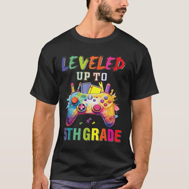 Leveled Up To 5th Grade Fifth Grade Back To School T Shirt (Framsida)
